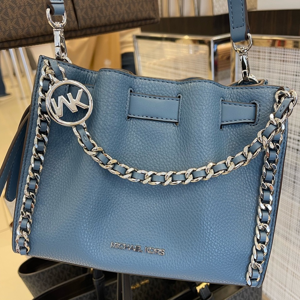 MICHAEL KORS Mina Small Chain Convertible Crossbody XBody Bag
Cornflower Belted - Picture 13 of 16